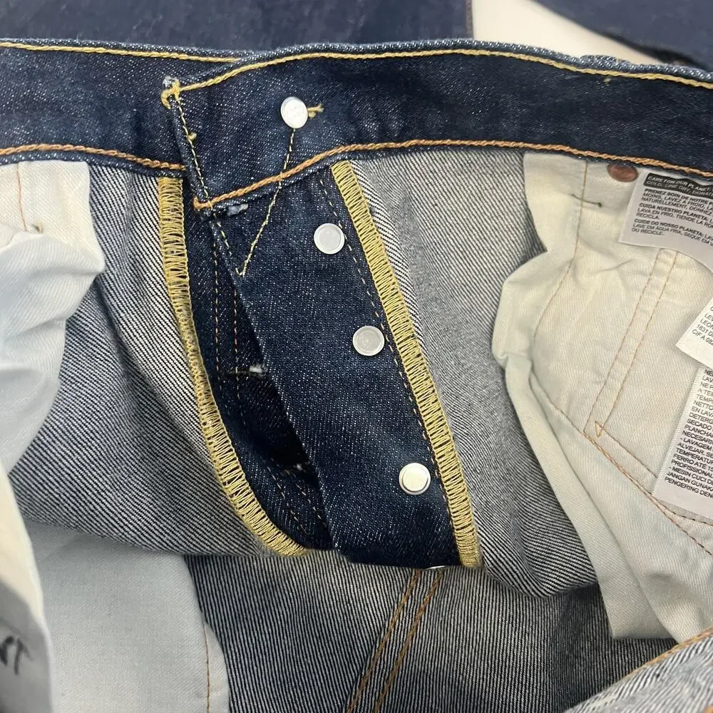 Levis dark find denim